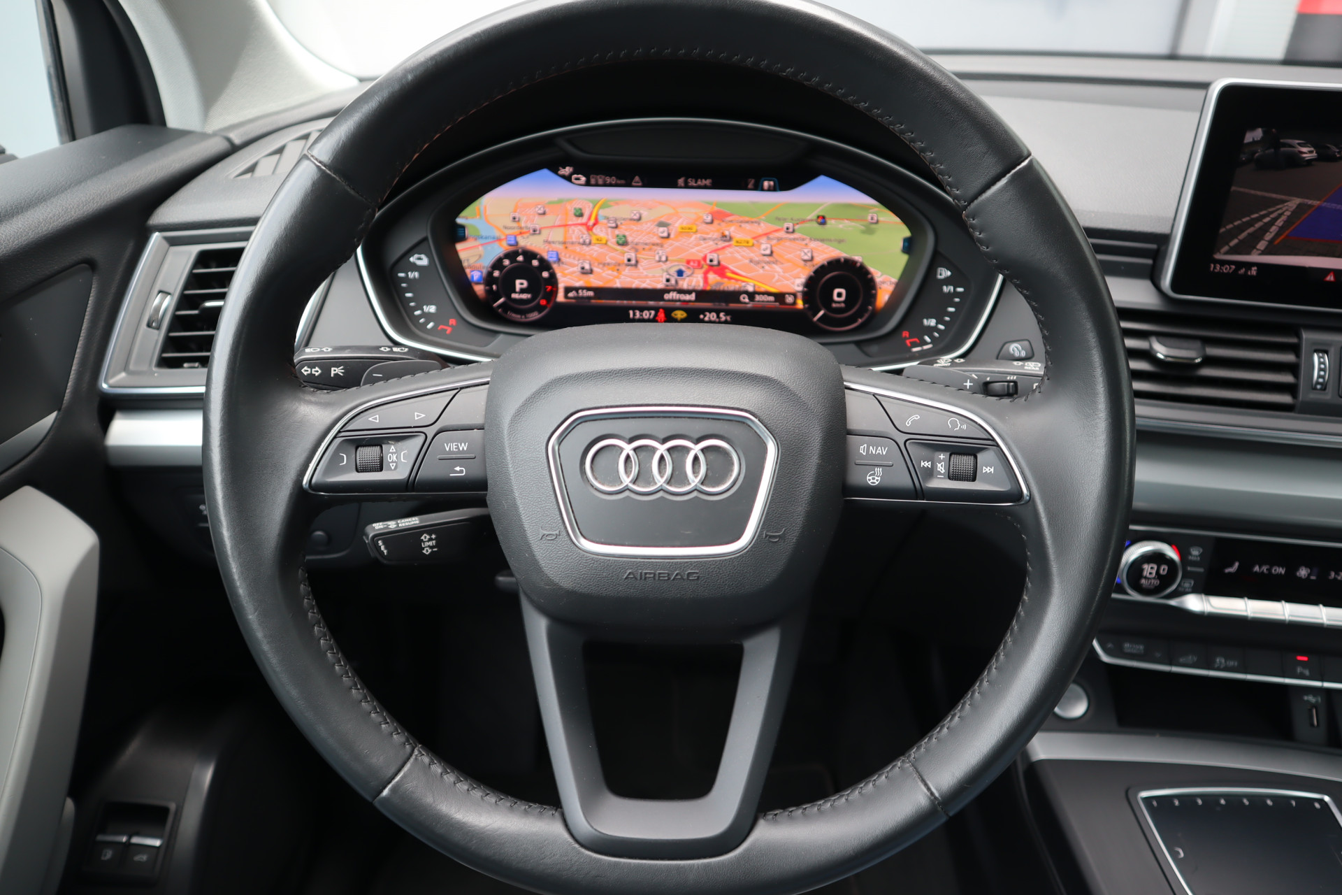 44882679-8.jpg