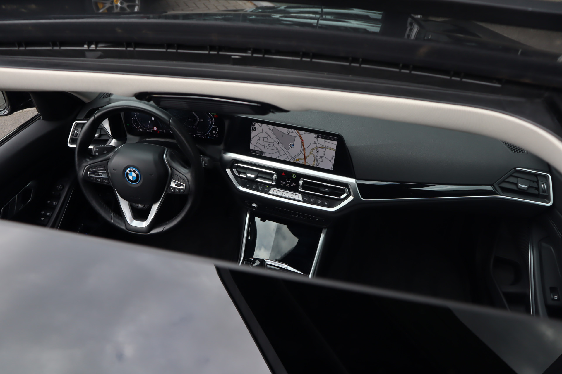 45810192-7.jpg