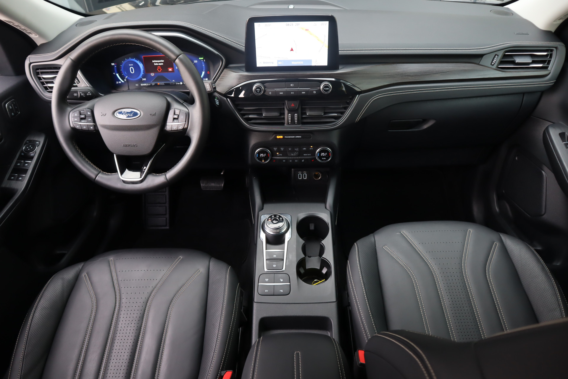 46988526-5.jpg