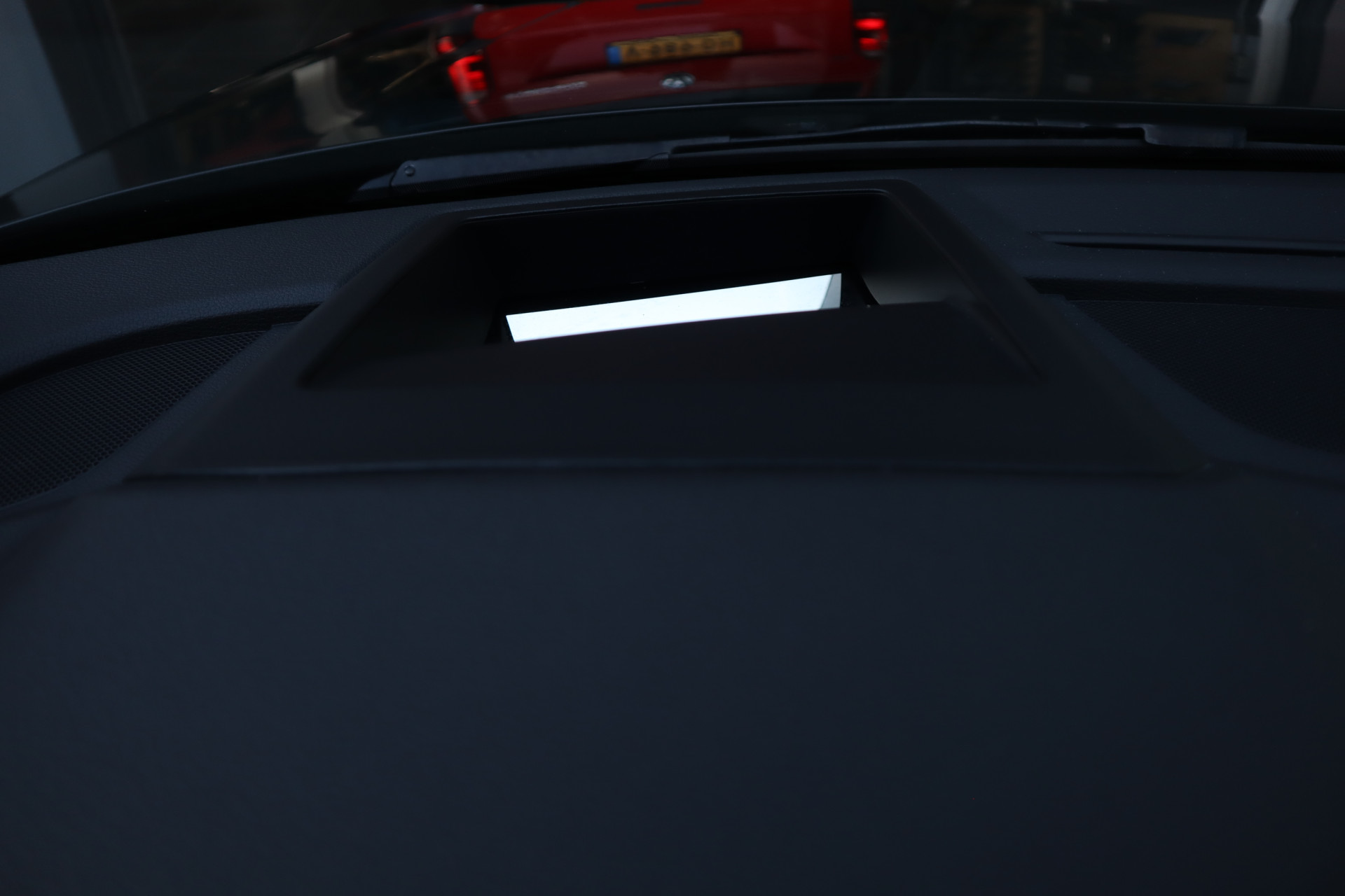 47086877-28.jpg