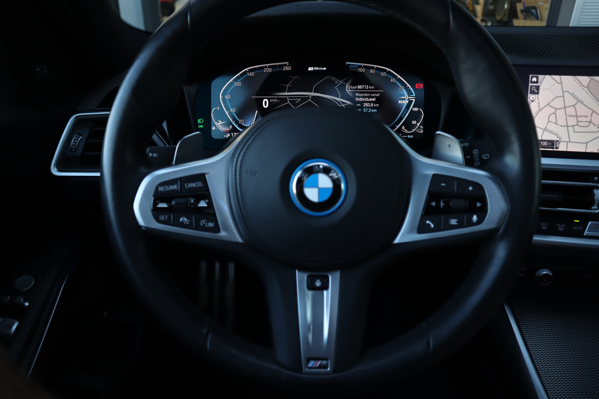 47086901-10.jpg