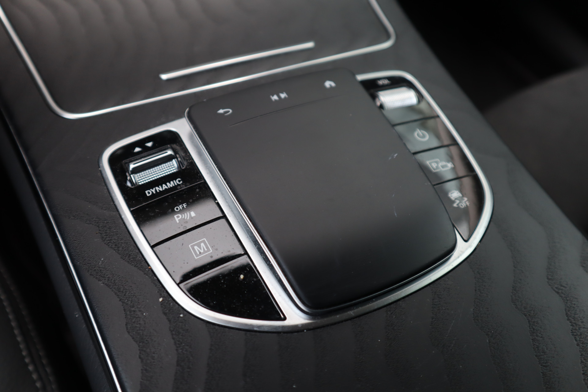 47088808-26.jpg