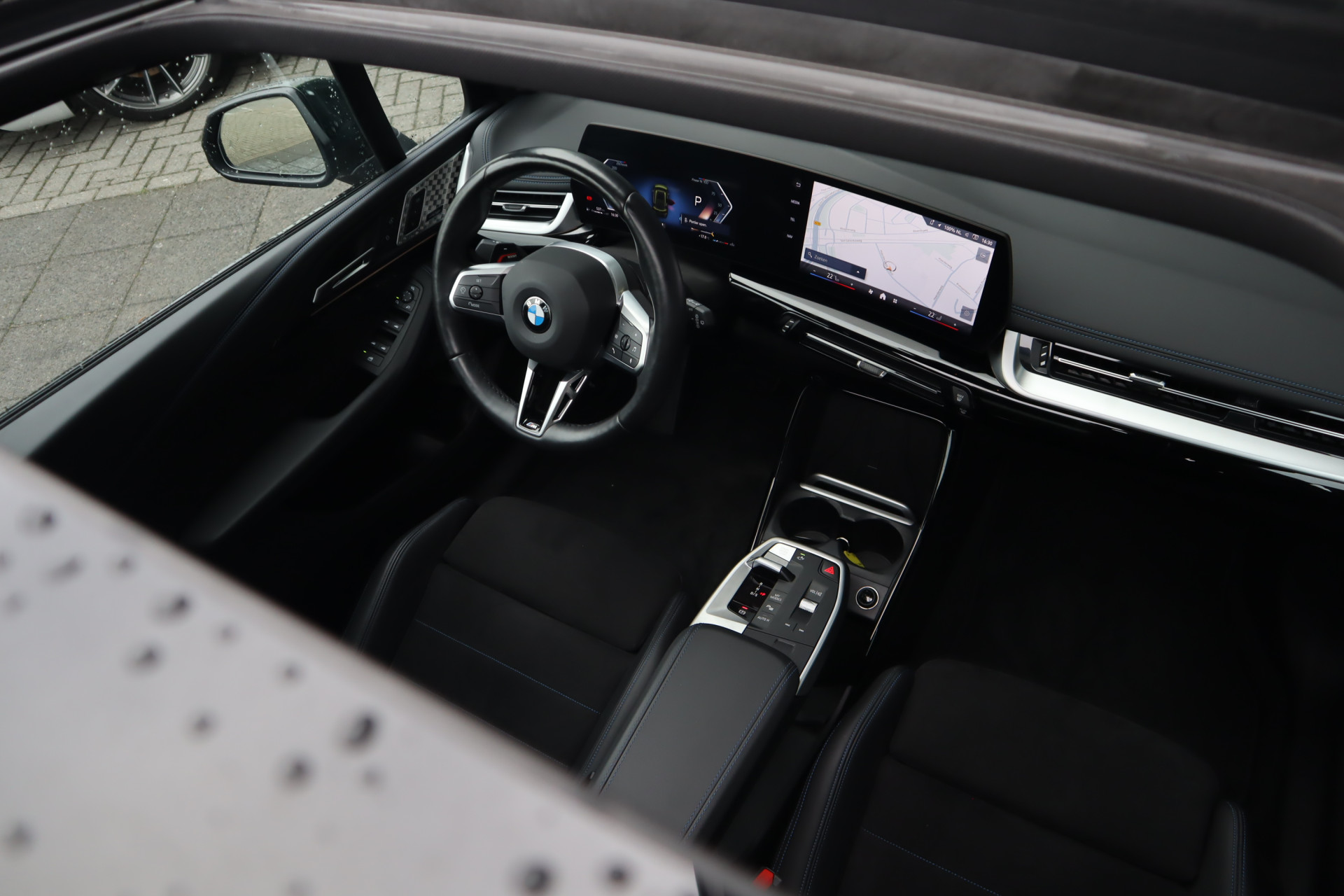 47490061-7.jpg