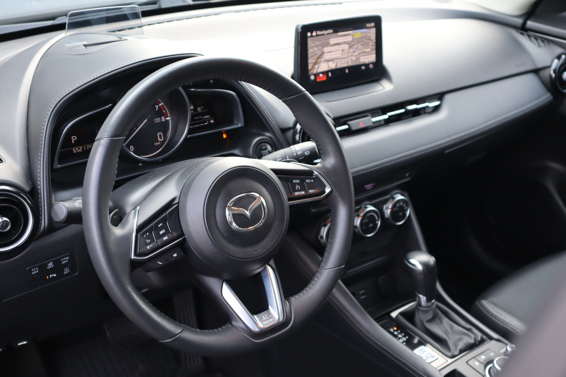 48179822-9.jpg