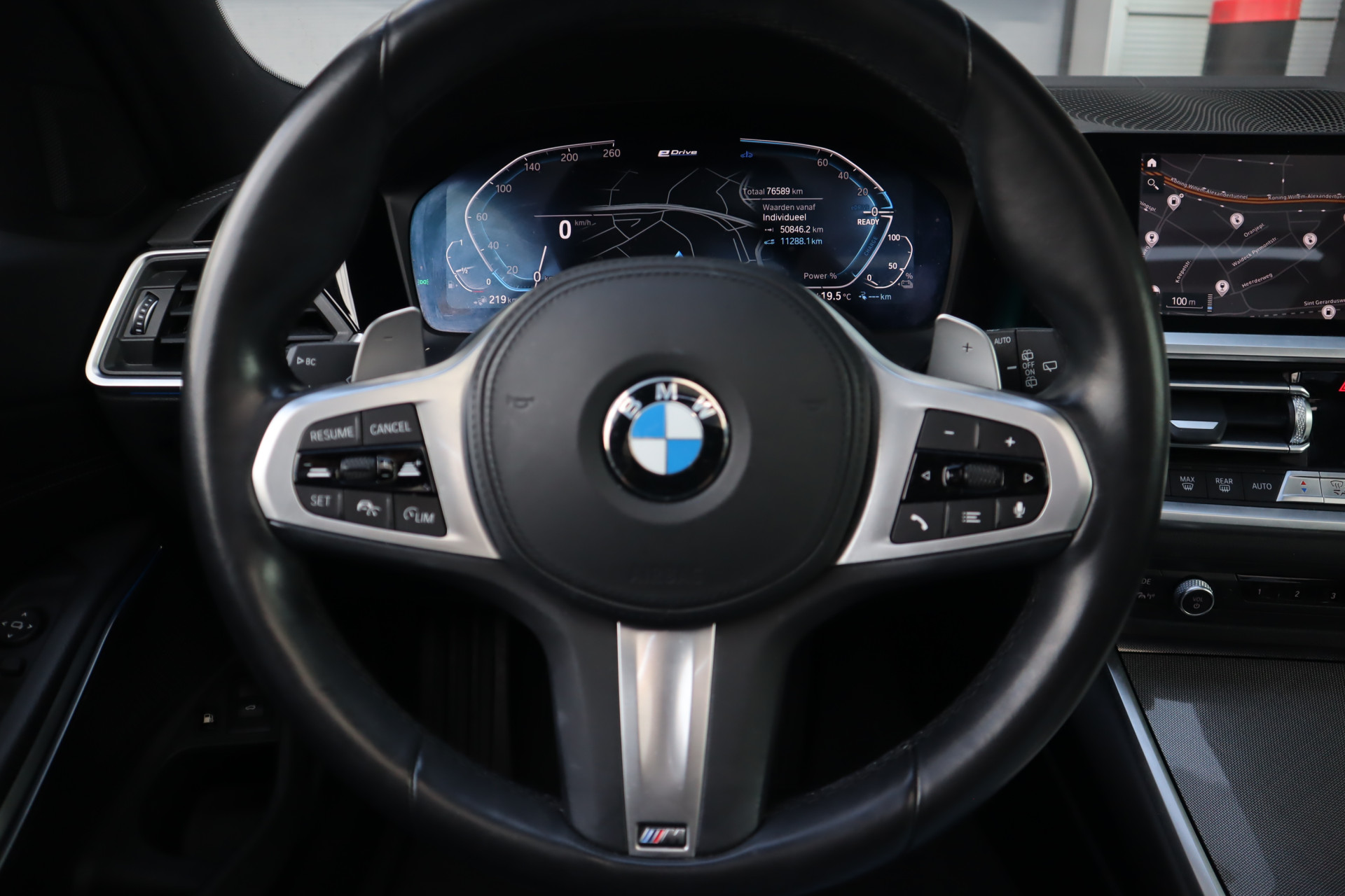 48238820-12.jpg