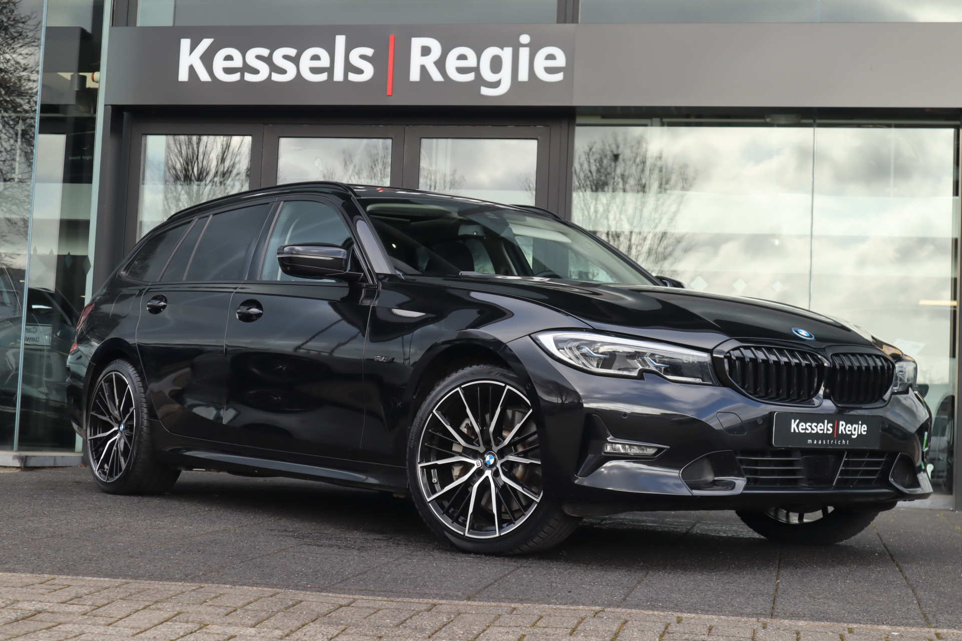 52006261